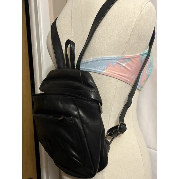 Wilsons Leather Backpack Black Leather Vintage Approx. 9” X 10” Adjustable Strap - Picture 4 of 9